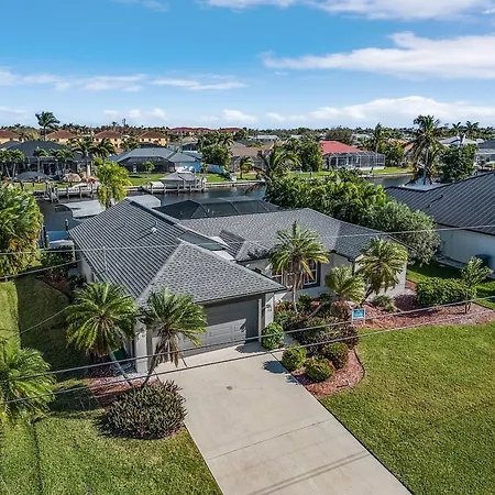 Villa Chillax N' Waterways - Cape Coral - Roelens Vacations